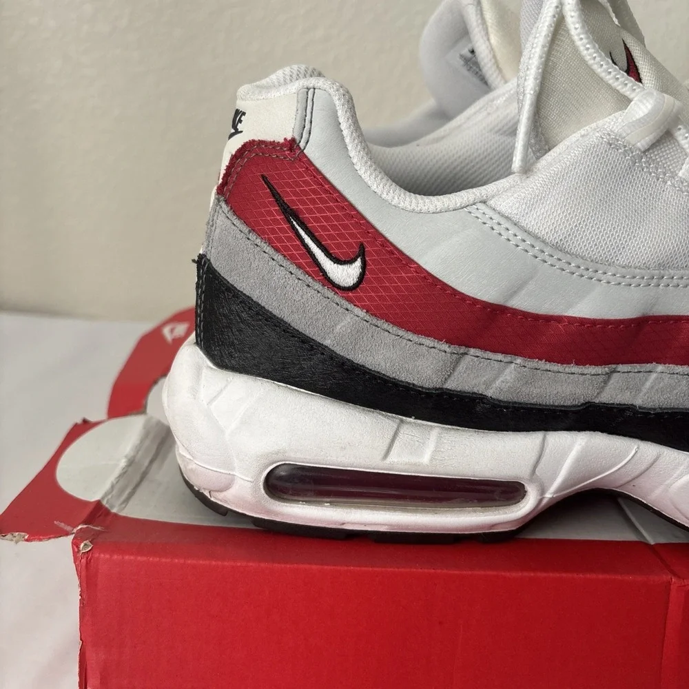 Nike Air Max 95 Essential White‎ Varsity Red Size 13 black Swoosh